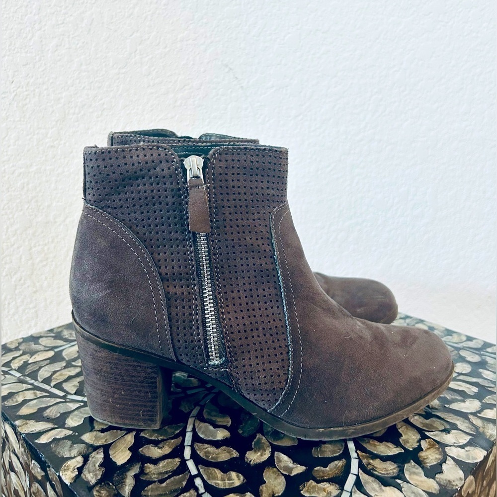 Suede Side Zip Chunky Block‎ Heel Dark Grey Ankle Boot Bootie Perforated Leather